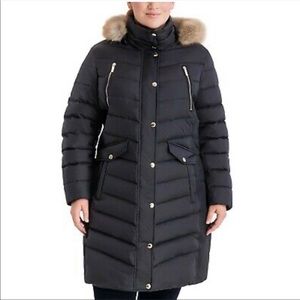 MICHAEL Michael Kors
Plus Size Faux-Fur-Trim Hooded Down Puffer Coat